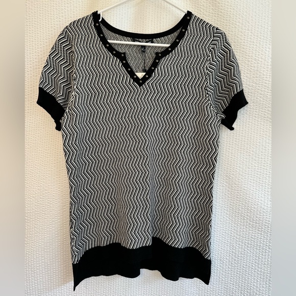 Cable & Gauge Sweaters - CABLE & GAUGE Black White Chevron Knit Studded V-Neck Sweater Top Large NWT
